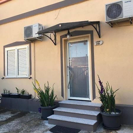 Вилла Casa Jole Ассемини Экстерьер фото